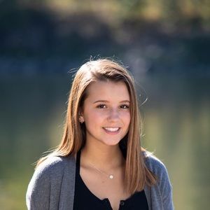 Meet your Posher, Danika